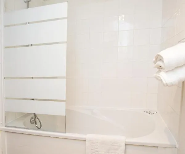 Grand Avec Climatisation, Balcon Proche Gare Centre Lurdy