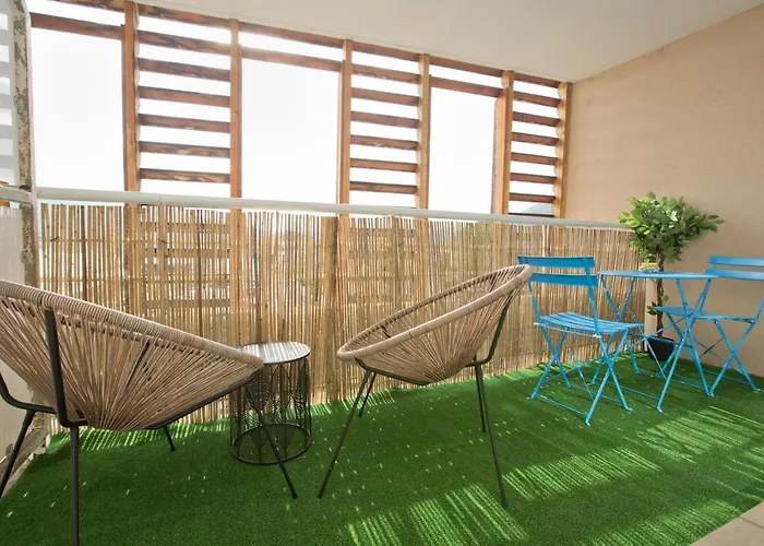 Grand Avec Climatisation, Balcon Proche Gare Centre * Lurdy