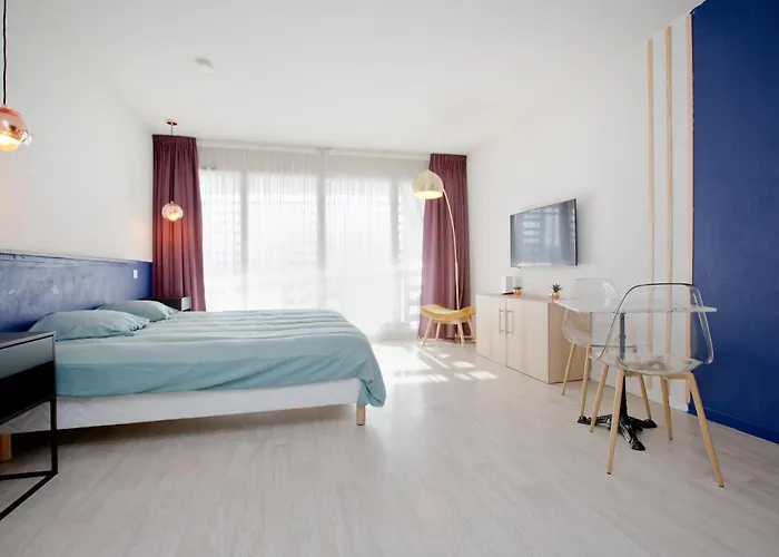 Grand Avec Climatisation, Balcon Proche Gare Centre Apartamento *