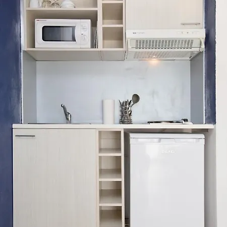 Grand Avec Climatisation, Balcon Proche Gare Centre Appartement